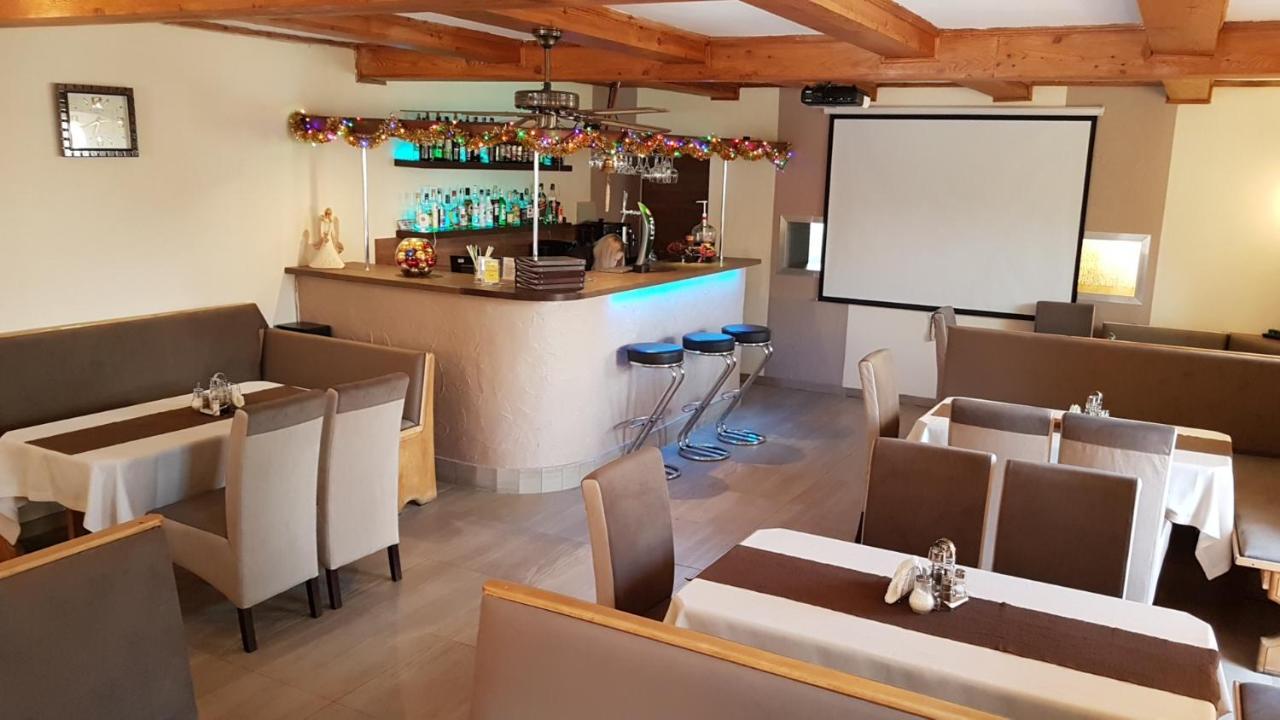 Restauracja Ibiza Aparthotel Ludwikowice Kłodzkie Exterior photo